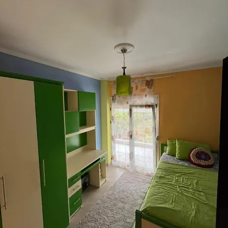 Thomaj * Velipoje