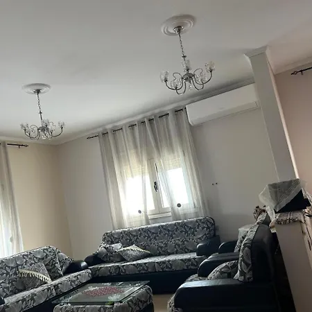 فيلة Thomaj